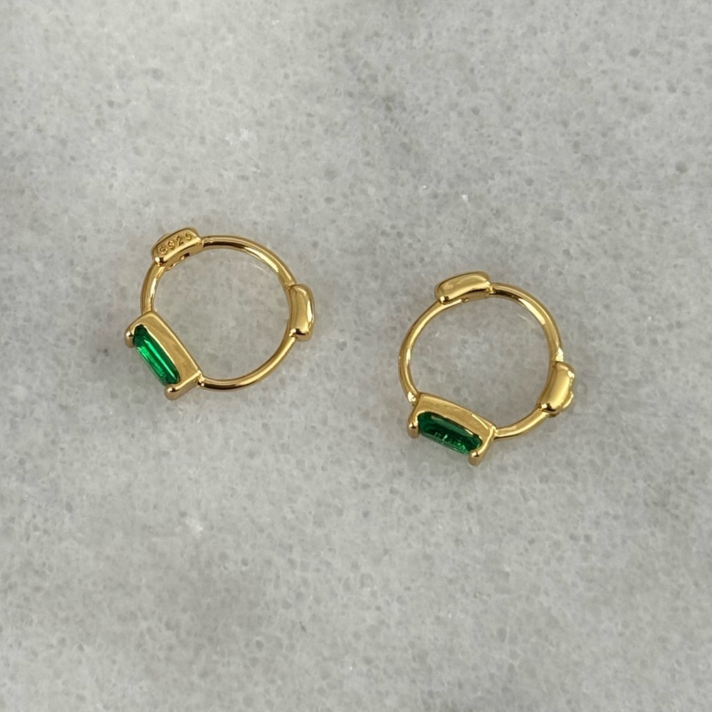 New Drop! Gold Small Green Princess Crystal Huggie Hoop Earrings 

Brand New - Picture 3 of 5